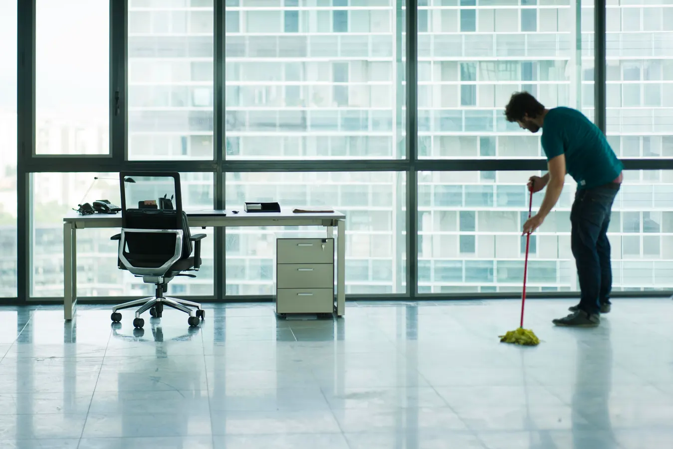 Reinigungsfirma – Zuverlässige Sauberkeit für Büro, Praxis und Gewerbe